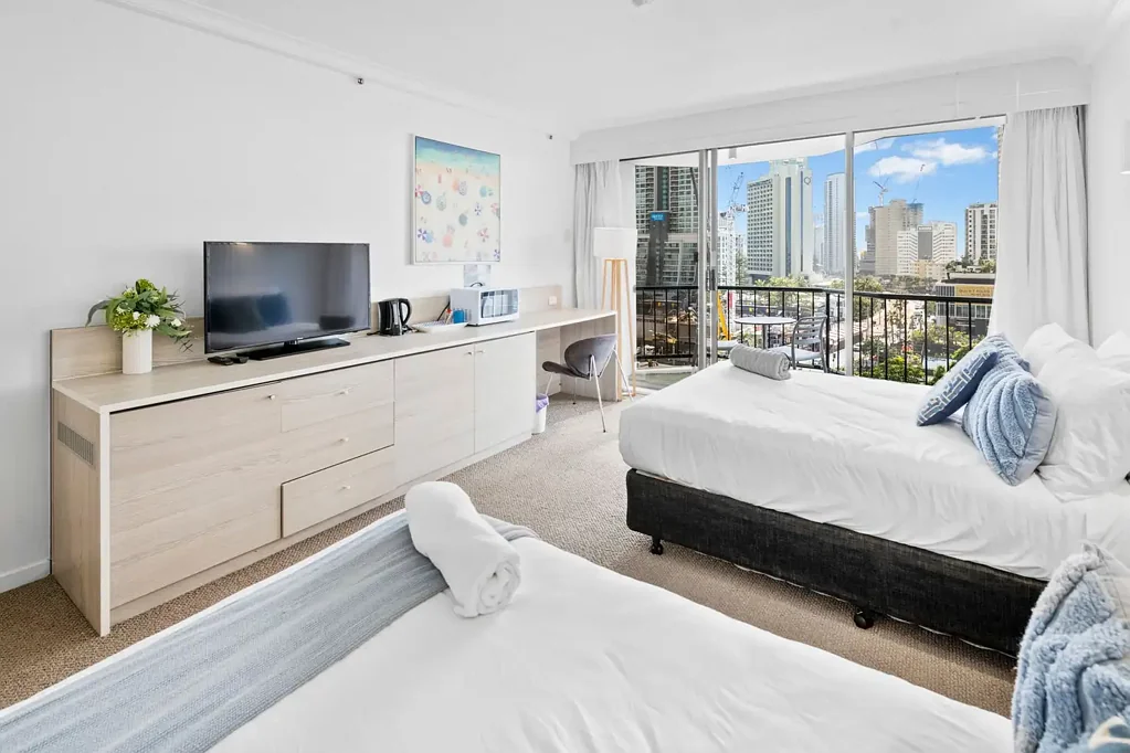 Surfers Paradise 1 Bedroom Strong Investment Opportunity - North Facing!