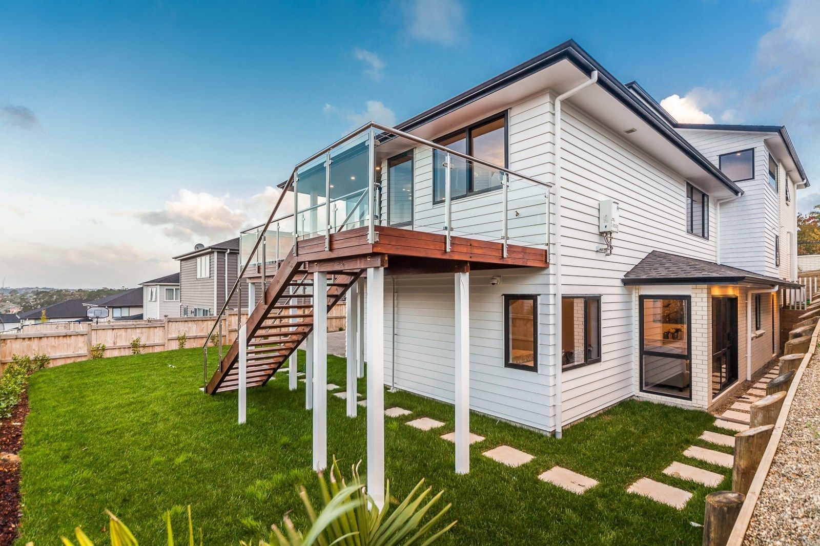 20 Platinum Rise, Ranui, Auckland - Waitakere, 7 habitaciones, 4 baños