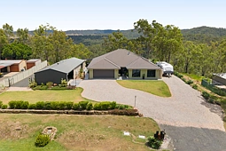 90-92 Haygarth Drive, Kooralbyn
