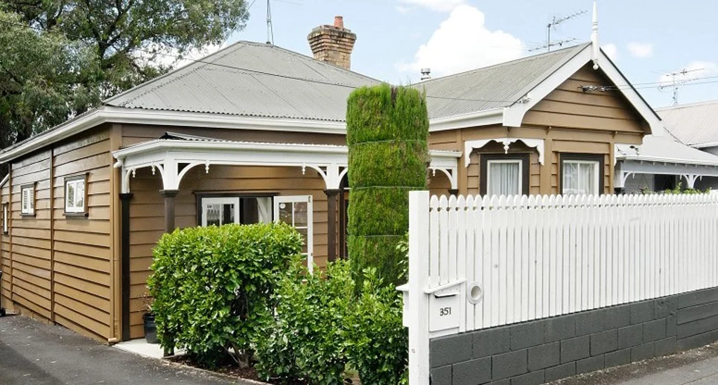 Well-presented single bay villa