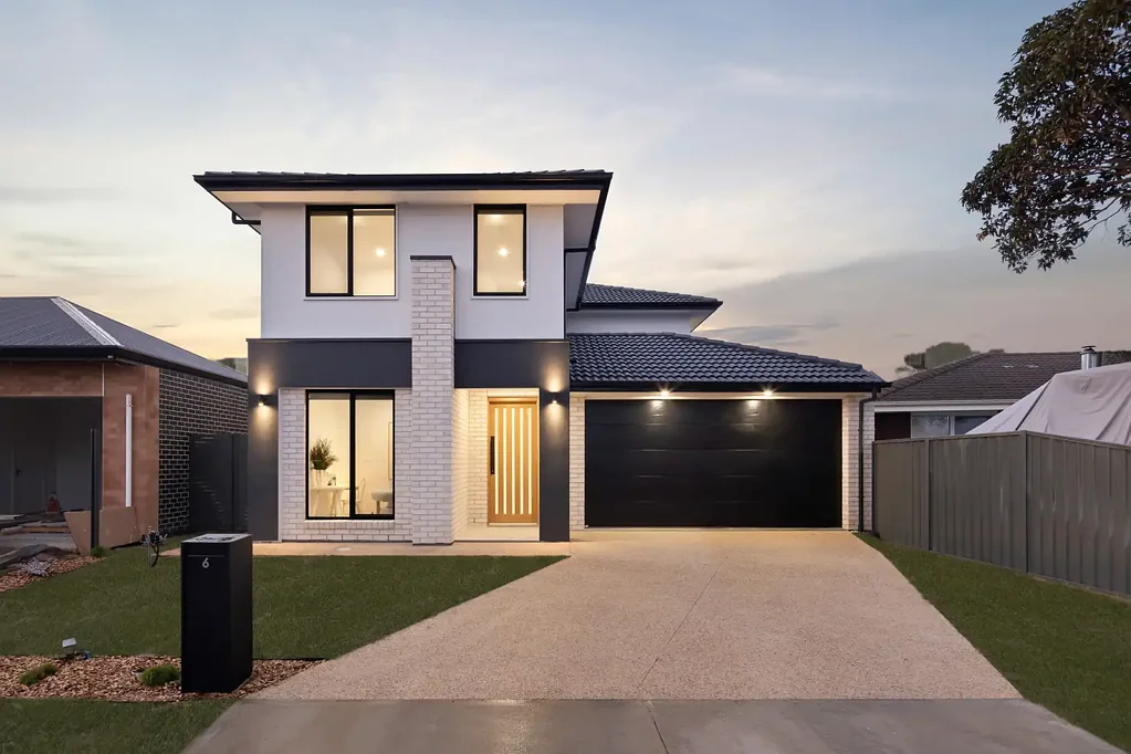 Grange 5房  Custom Luxe from a Coveted Coastal Enclave.