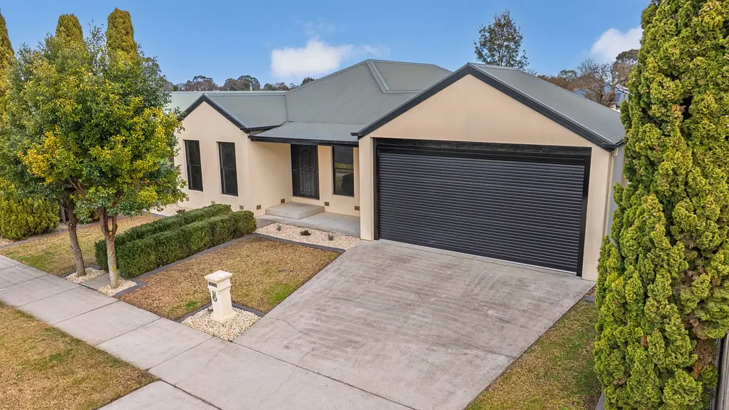 Sale 3 Bedroom Modern Home with a Rural Outlook