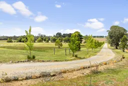 571 Sebastopol - Smythesdale Road, Ross Creek