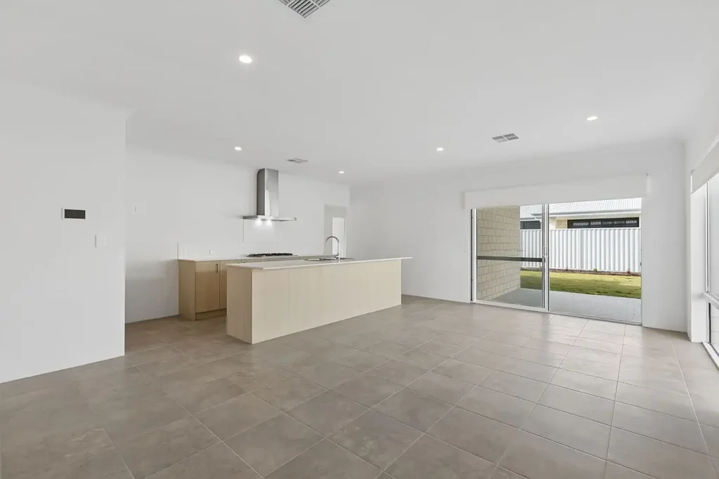 BRAND NEW 5x2x2 IN YANCHEP