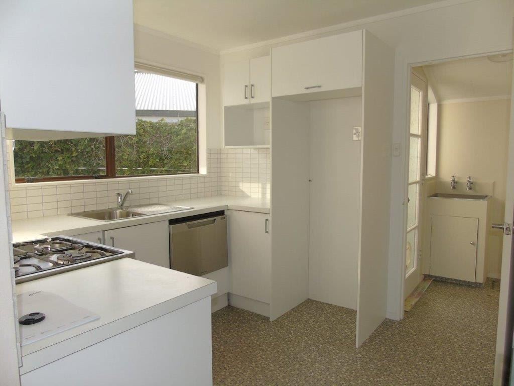 2/12 Kekeno Grove, Tirohanga, Lower Hutt, 2 chambres, 1 salles de bain