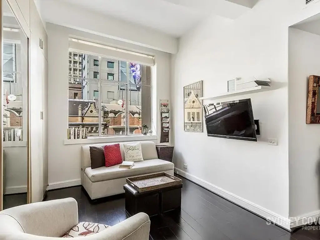 CHIC DESIGNER STUDIO FOR LEASE | Furnished
