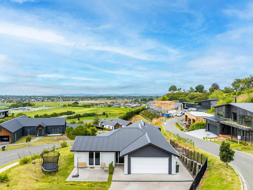 Poraiti 4Moenga Secure Oak Road Living