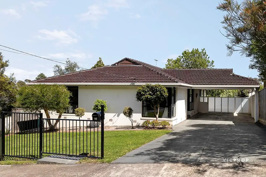16 Brendan Avenue, Doncaster, VIC 3108