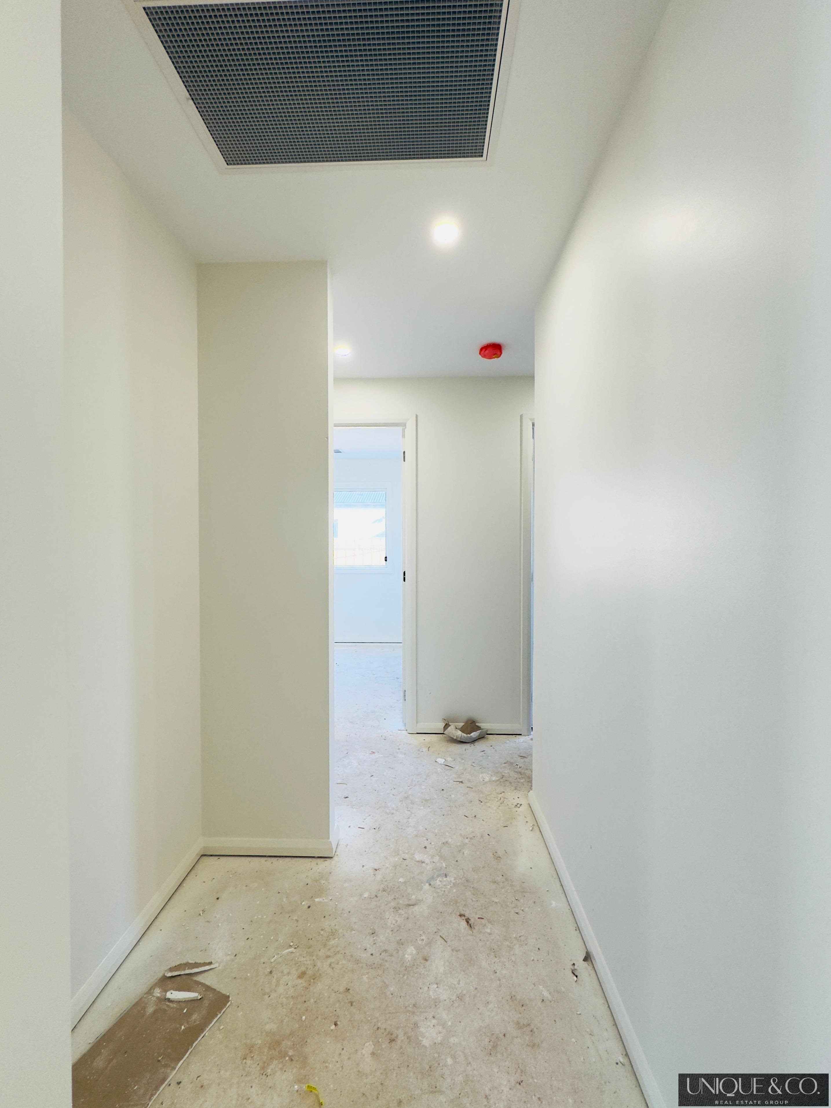 28 SPARROWHAWK CR, DEANSIDE VIC 3336, 0房, 0浴, House