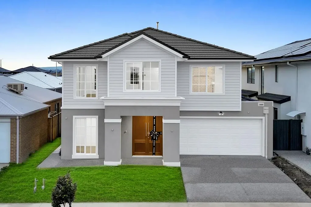 Clyde North 5 Slaapkamer Stunning Brand-New Carlisle Home in Prestigious Delaray Estate