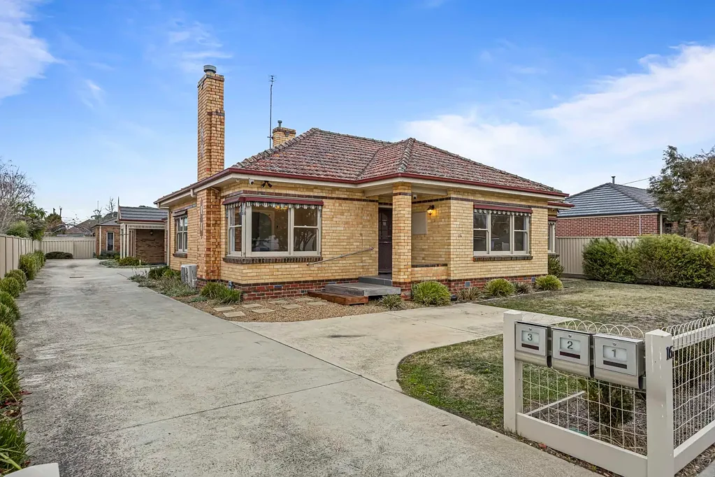 Wendouree 3બેડરૂમ A Quality First Home.