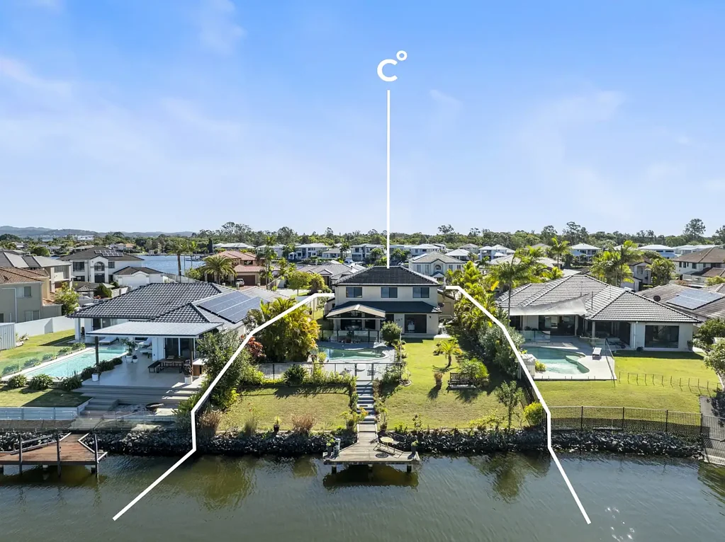 Helensvale 5ਬੈੱਡਰੂਮ Spacious Waterfront Living on Exceptional Floorplan