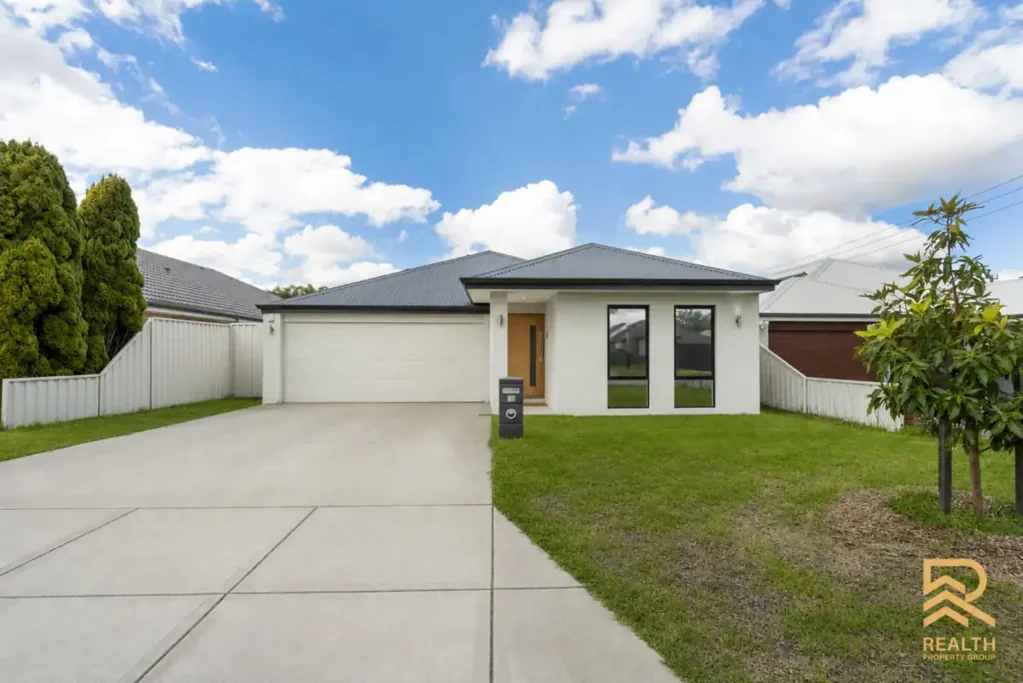Belmont 3 Slaapkamer High-Quality Custom Home with Exceptional Living & Entertaining Space