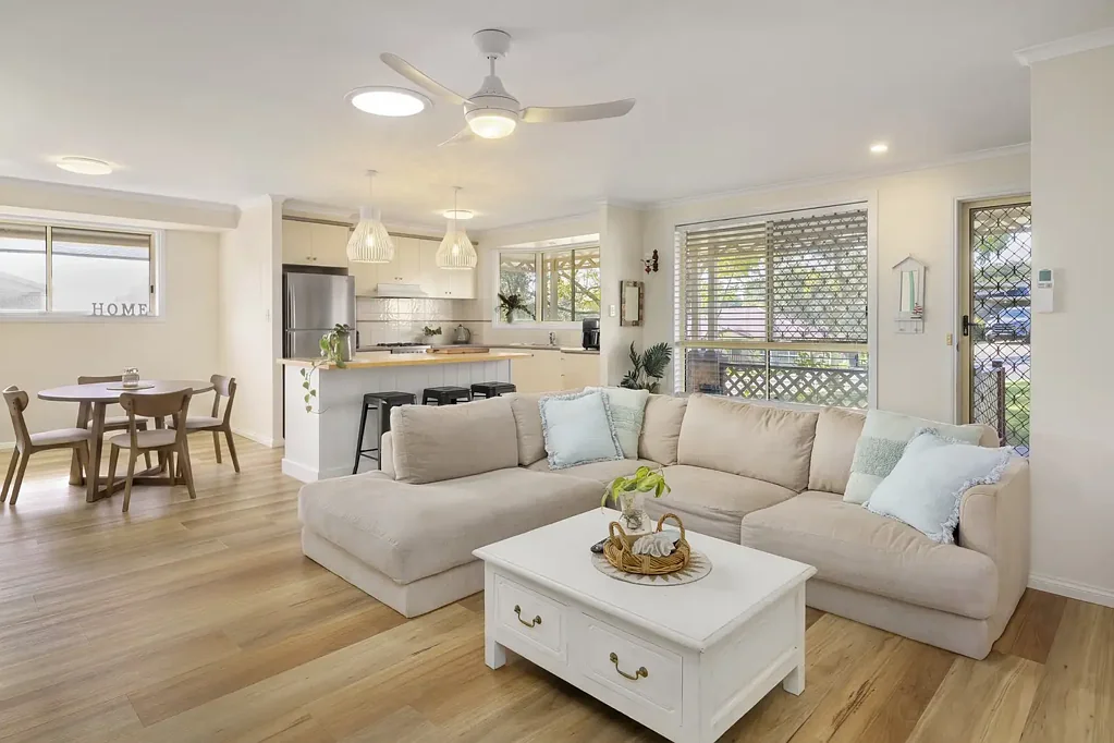 Boambee East 3 Slaapkamer Stylish Central Living with Beautiful Elevated Views