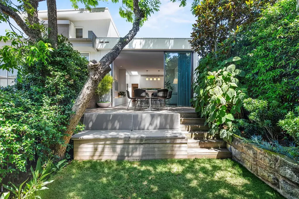 Architecturally Designed Coastal Residence – Moments from Bronte & Clovelly Beaches