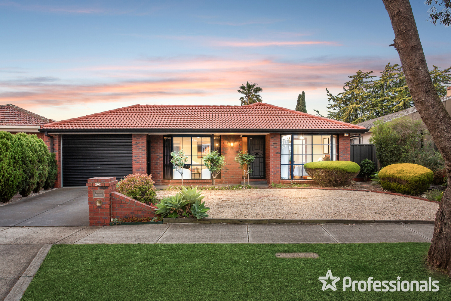 202 LADY NELSON WAY, TAYLORS LAKES VIC 3038, 0房, 0浴, House