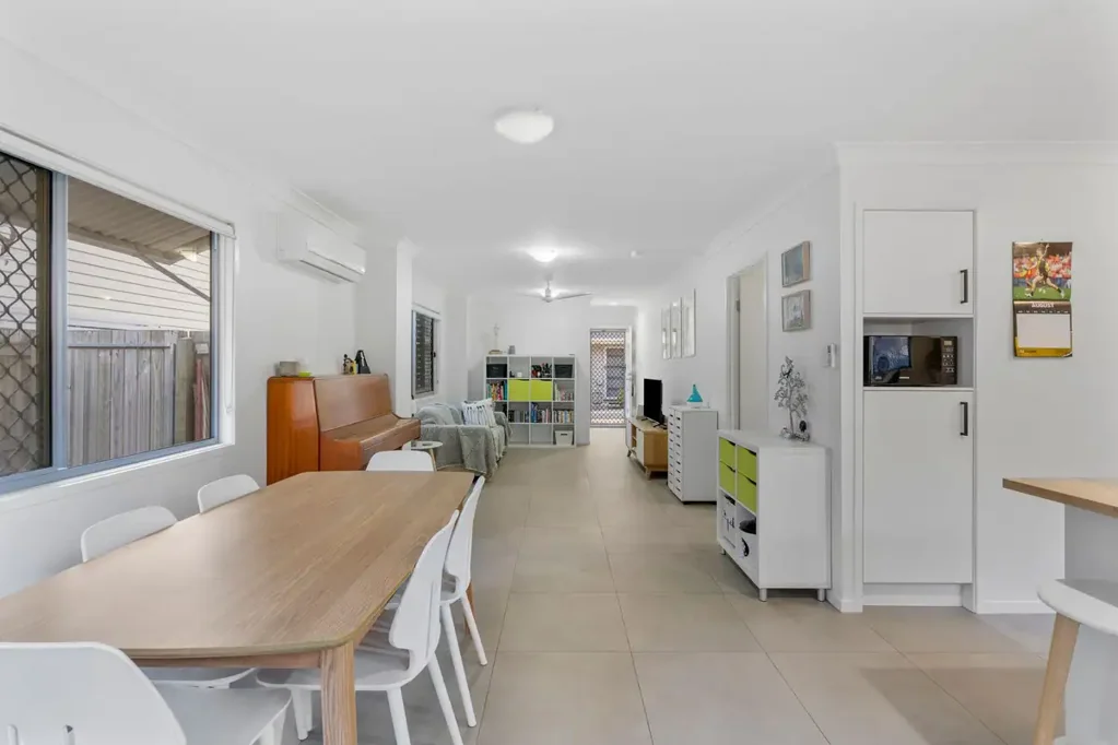 Petrie 3 Bedroom Renovated Townhouse in Prime Petrie Location