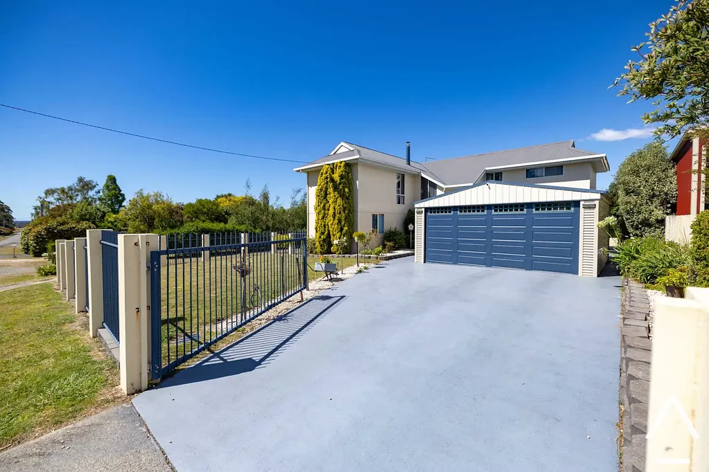 86 Oxford Street, Beauty Point, TAS 7270