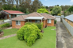 8 Hill Street, Wentworth Falls