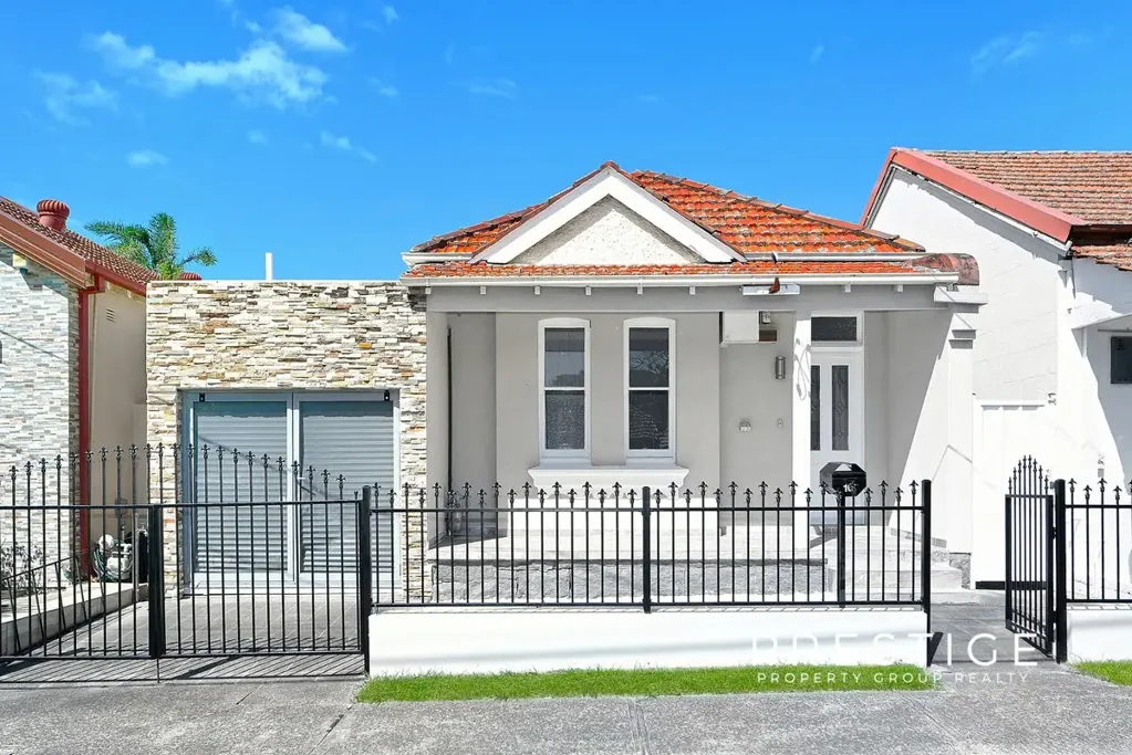 Banksia 2ਬੈੱਡਰੂਮ FREE STANDING FULL BRICK CHARACTER HOME