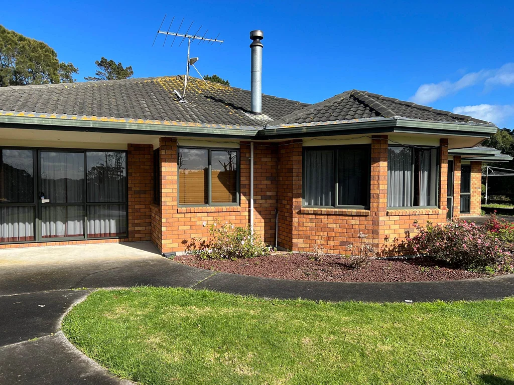Large Family Home - Rural Setting