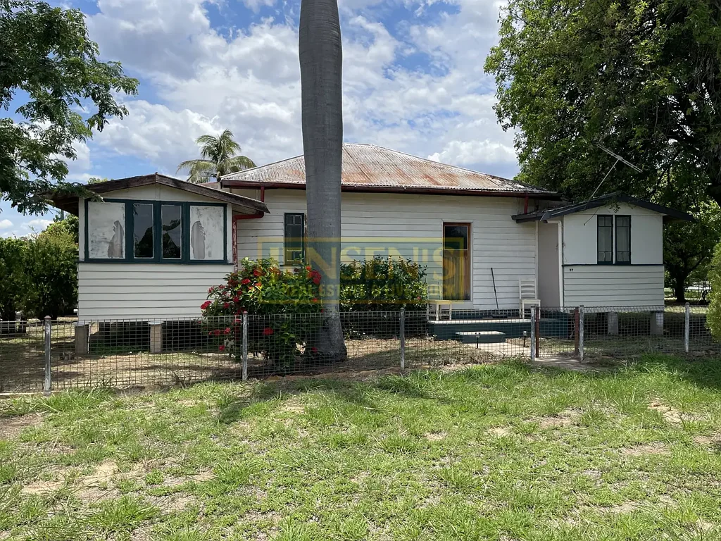 Pentland 3Zimmer 3 BEDROOM HOUSE ON A 2023sqm CORNER BLOCK