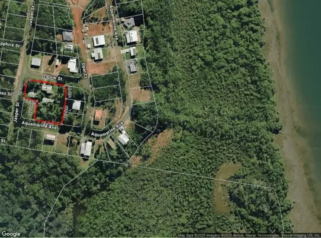 Russell Island 4 Slaapkamer OLDER STYLE QUEENSLANDER ON LARGE BLOCK (3,217m2)
ZONING RESIDENTIAL/FARMING..