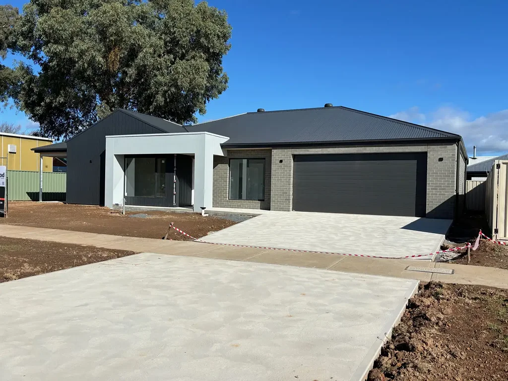 Barnawartha 4침실 Near-Complete New Home By Trentwood Homes