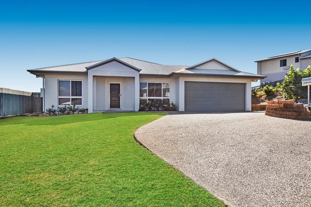 Great 4 bedroom home available on Riverside Ridge