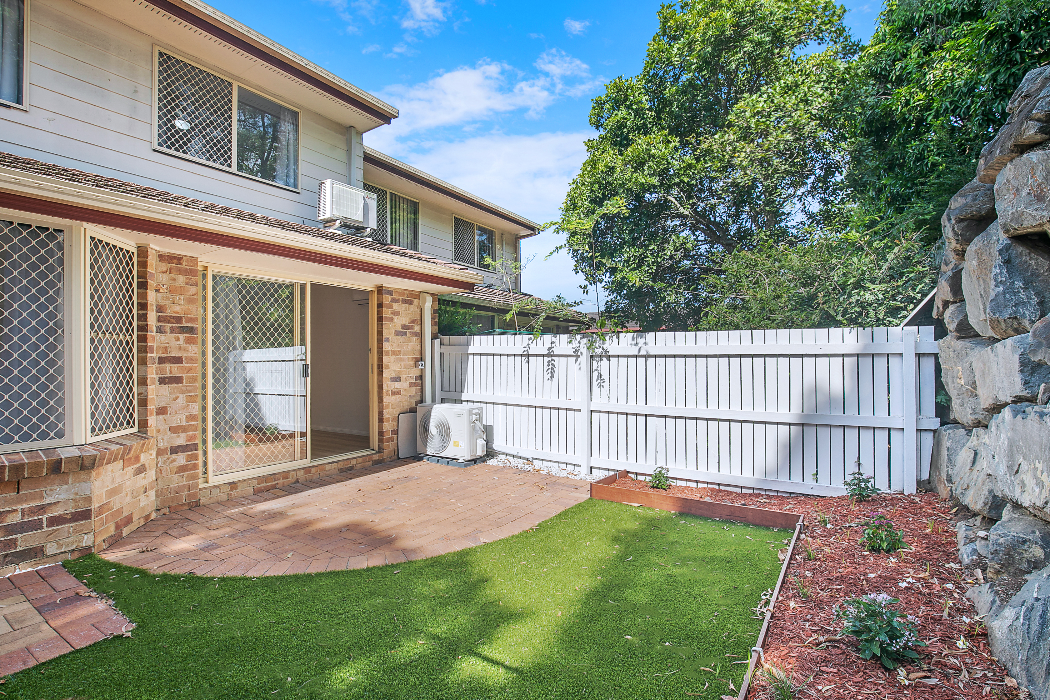 1160 CREEK RD, CARINA HEIGHTS QLD 4152, 0 rūma, 0 rūma horoi, Townhouse