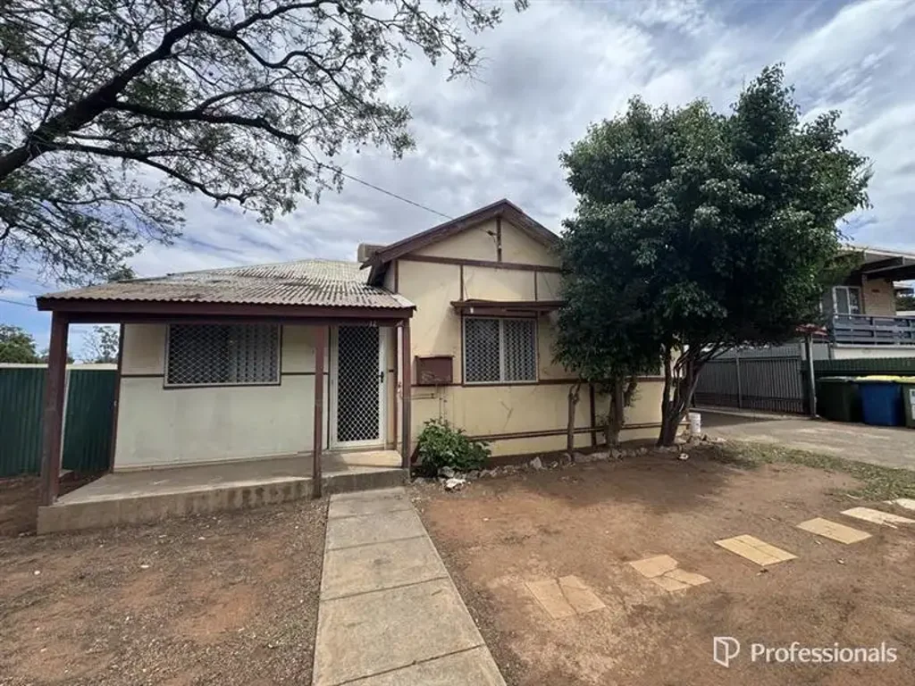 Newly Renovated 3 x 2 Cottage Boulder