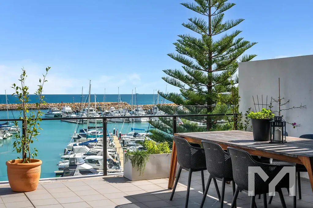 North Coogee 2房  You're Invited to... Stunning Marina-view Apartment in Coveted Lifestyle Location