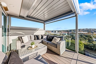 2/12 Browns Bay Road, Rothesay Bay, Rothesay Bay, North Shore City
