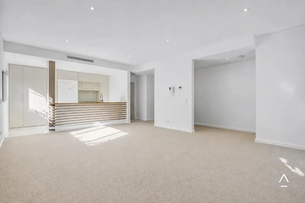 Sunlit and Private Two-Bedroom Courtyard Oasis in a Prime Chiswick Location