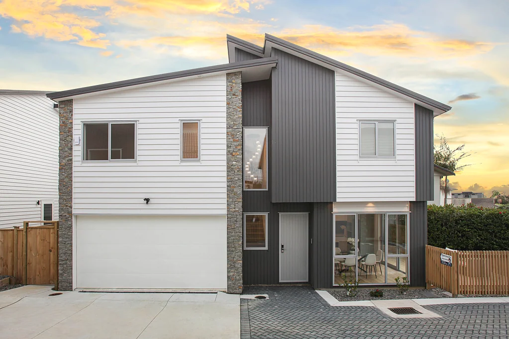 Bucklands Beach 4ห้องนอน Stylish Family Living in Macleans