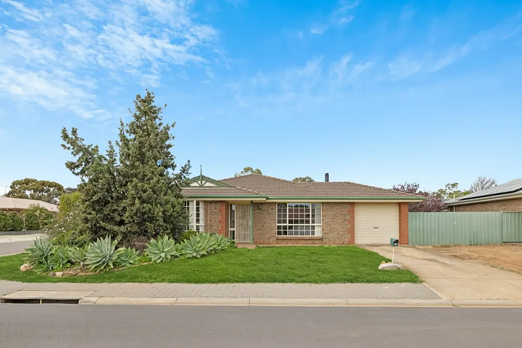 Blakeview 4房  Corner Block with Approved Subdivision - Act Now!