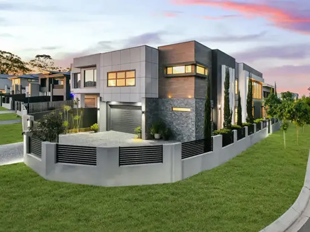 Rochedale 5 Slaapkamer Landmark of Luxury Living on Rochedale's Finest Corner