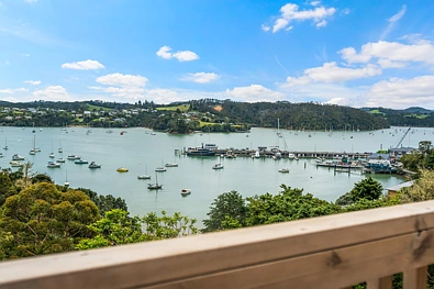 Opua 4房  Opportunity knocks in Opua