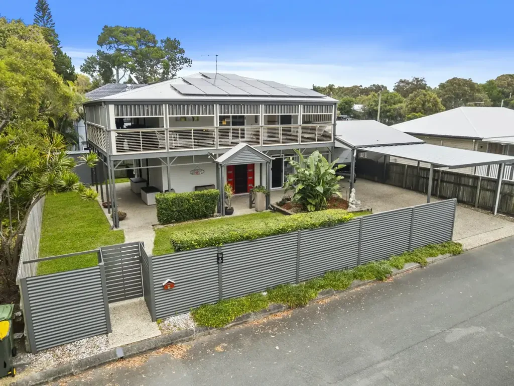 Woorim 4 Bedroom Island Living at Its Best - Walk to the beach, room for all the toys!
