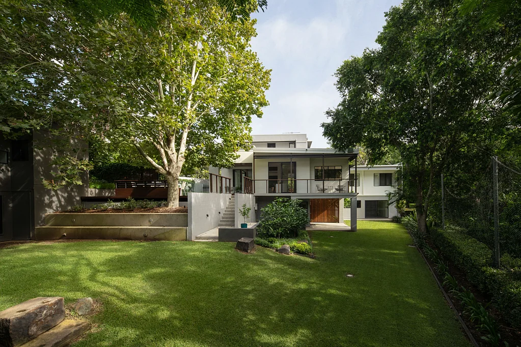3 Tristania Drive, Bardon, QLD 4065