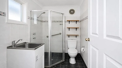 18 Lyndley Street, Busby, NSW 2168, 4房, 3浴, House