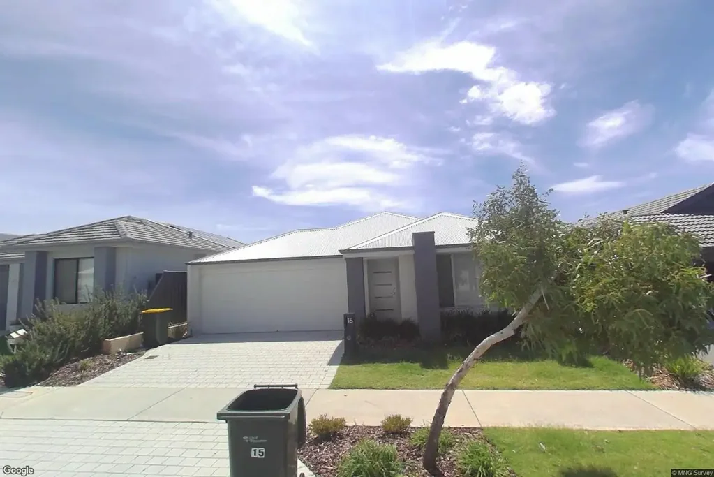 Banksia Grove 4침실 UNDER OFFER - Spacious 4‑Bed Retreat in Vibrant Banksia Grove