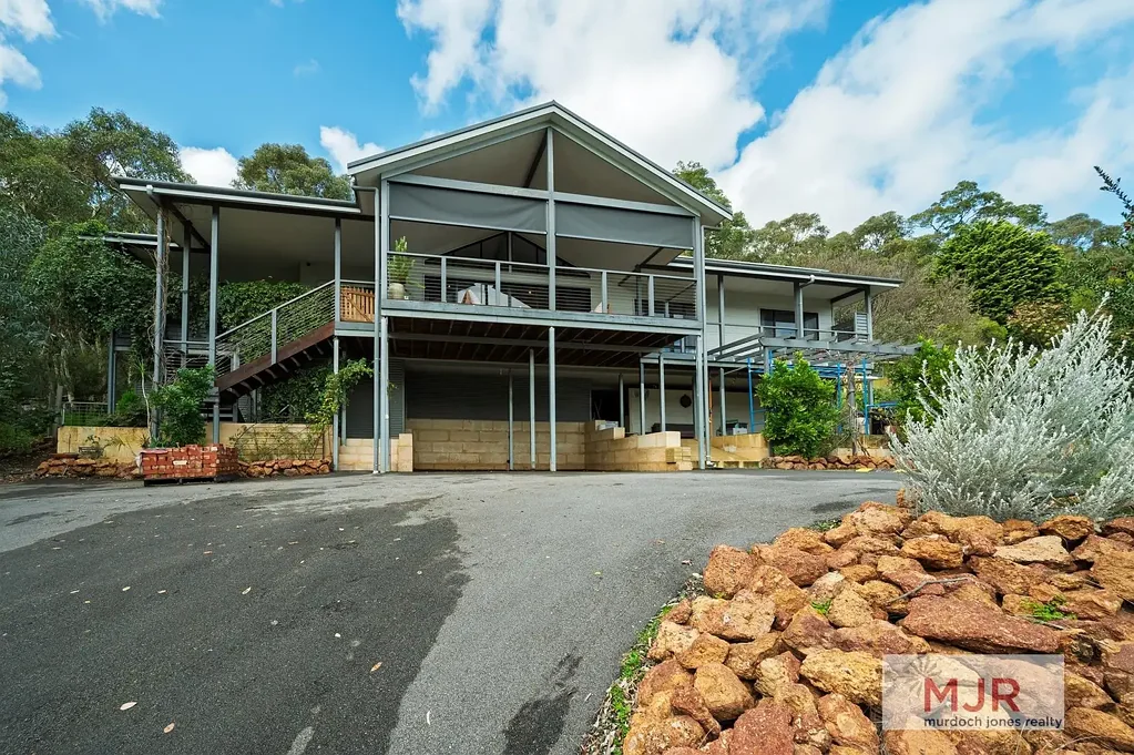 Roleystone 4 Bedroom THE ONE YOU'VE BEEN WAITING FOR - LIFESTYLE, SPACE & SERENITY - UNDER OFFER WITH GARY & STEPHANIE FROM MJR