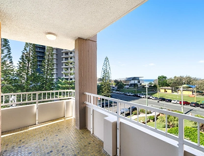 16/4 Elizabeth Avenue, Broadbeach, Gold Coast, 2房, 1浴, Unit