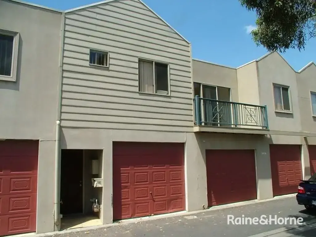A RARE OPPORTUNITY IN THE HEART OF KENSINGTON BANKS!