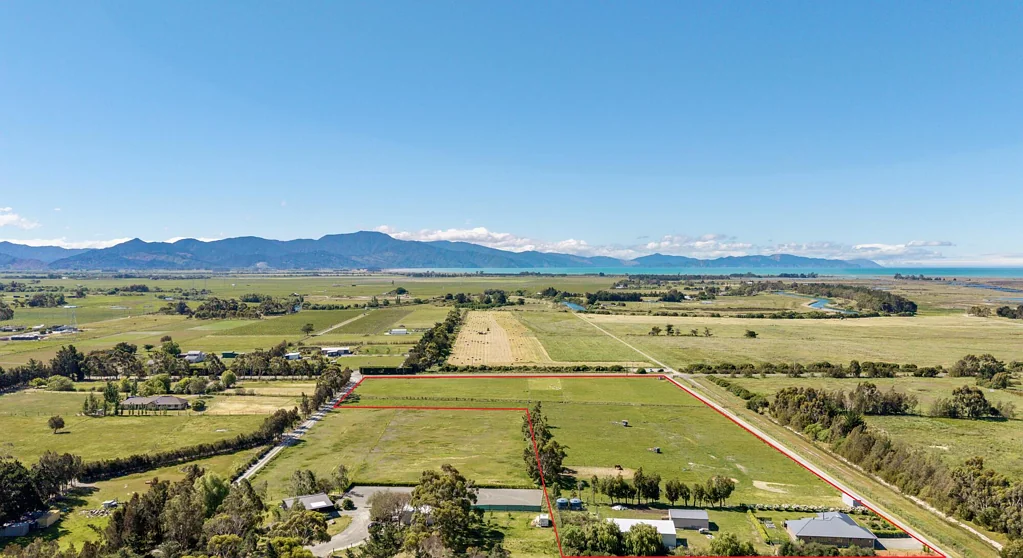 Riverlands Lifestyle and location, the ultimate family home