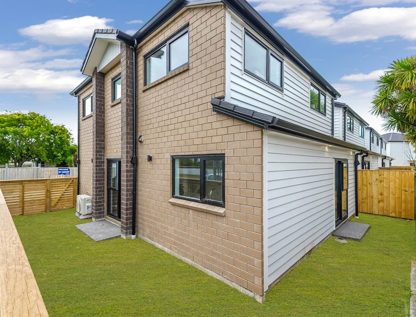 2/14 Friesian Drive, Mangere, Manukau City, 4部屋, 3バスルーム, Townhouse