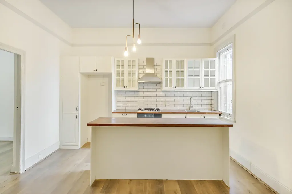 Character Two Bedroom Apartment - Paddington