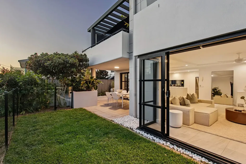 2/4 Narrabeen Street, Narrabeen, NSW 2101