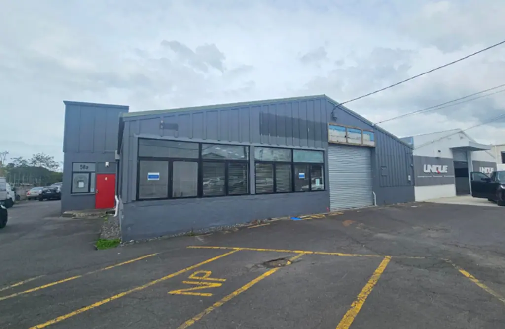 Glenfield 424sqm industrial – motivated Landlord